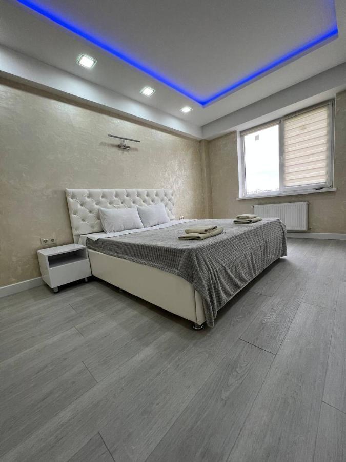 Luxrent Apartment Chisinau Bagian luar foto