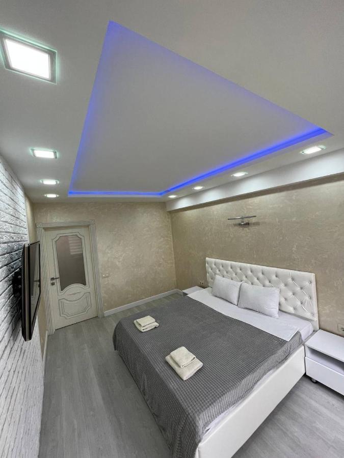 Luxrent Apartment Chisinau Bagian luar foto