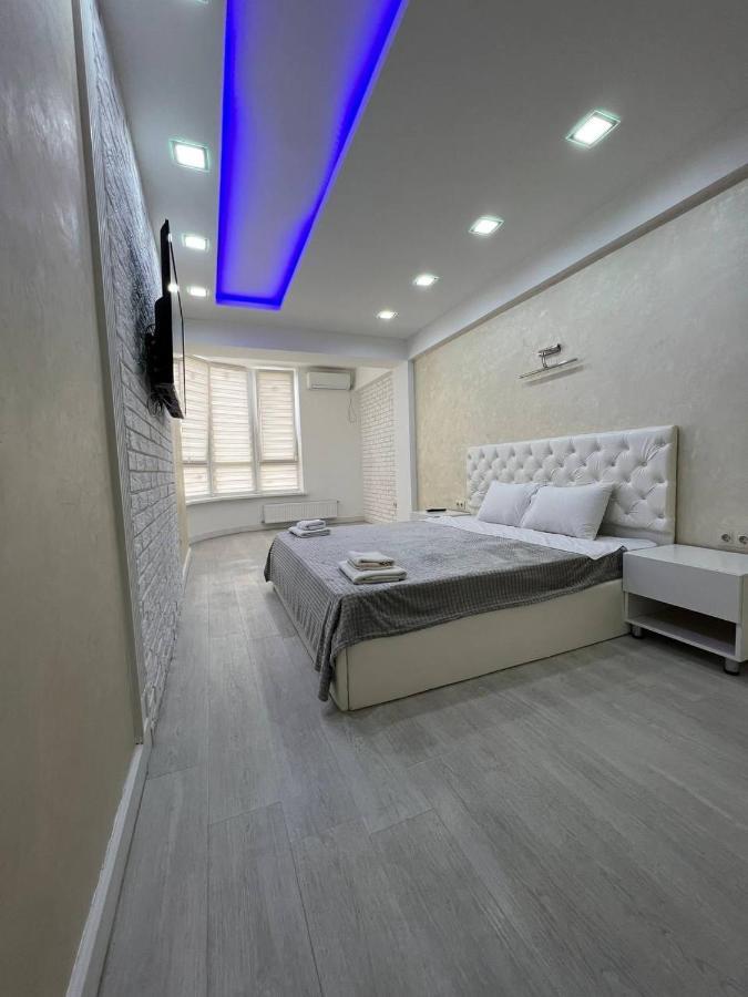 Luxrent Apartment Chisinau Bagian luar foto