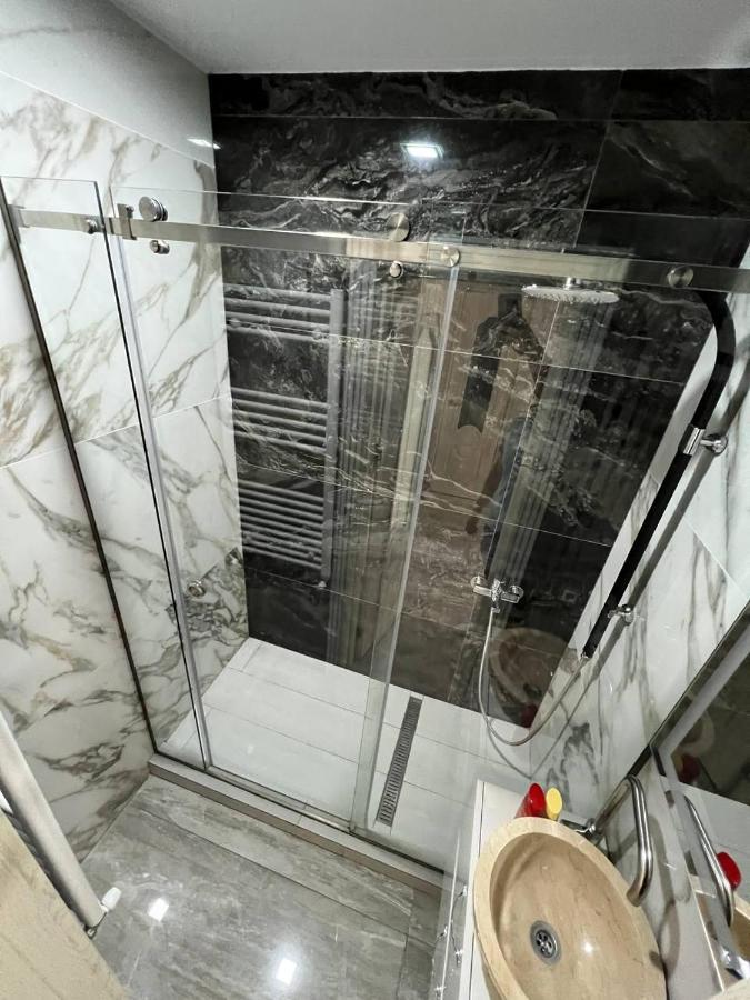 Luxrent Apartment Chisinau Bagian luar foto